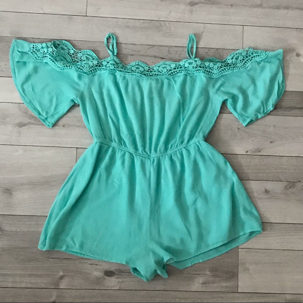 Flying Tomato Woman’s Romper Size S